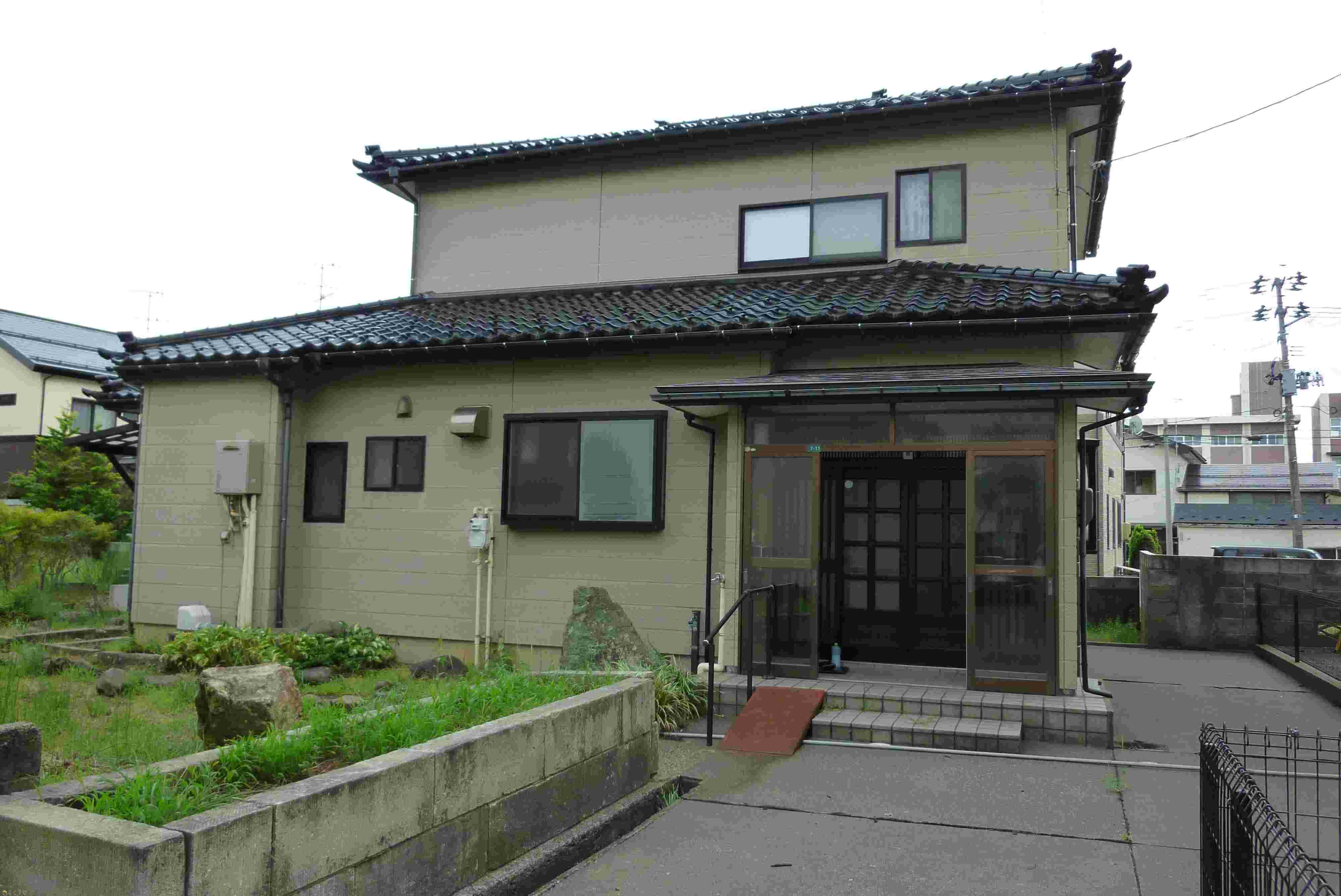 比角1丁目 中古住宅 - 新潟県柏崎市比角の売買物件情報 中古一戸建て 5DK 8,000,000円｜らくすむ
